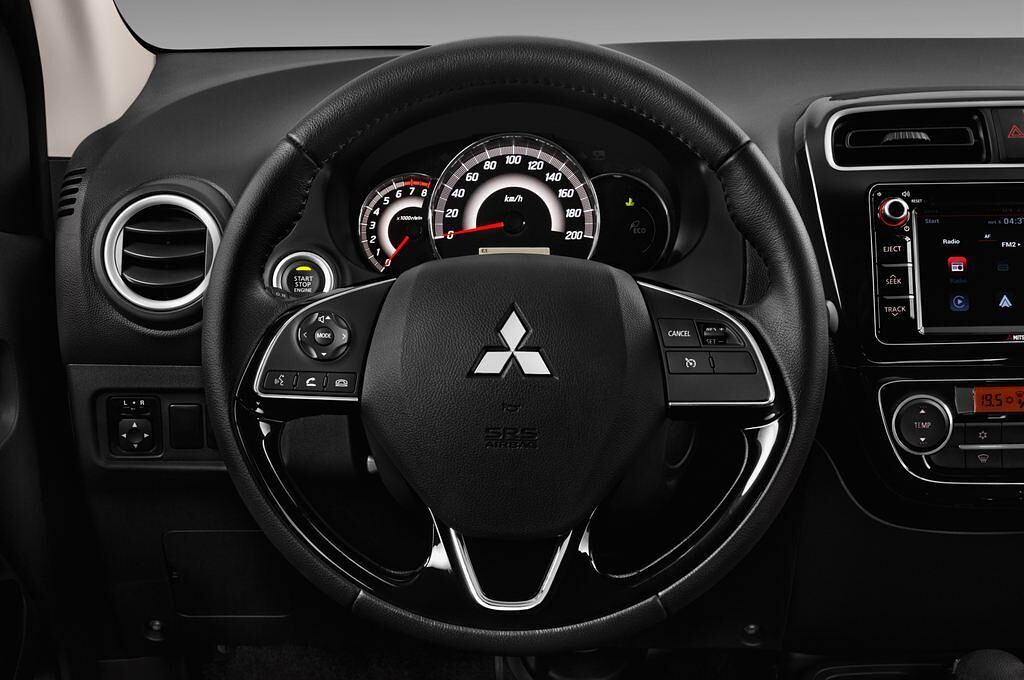 Mitsubishi Space Star (Baujahr 2017) Top 5 Türen Lenkrad