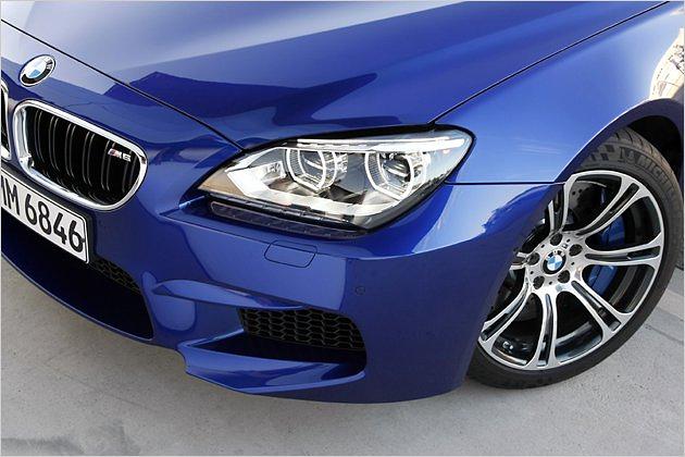 Das M6 Cabrio ist eines der ersten Autos, bei dem Voll-LED-Scheinwerfer zum Serienumfang gehören