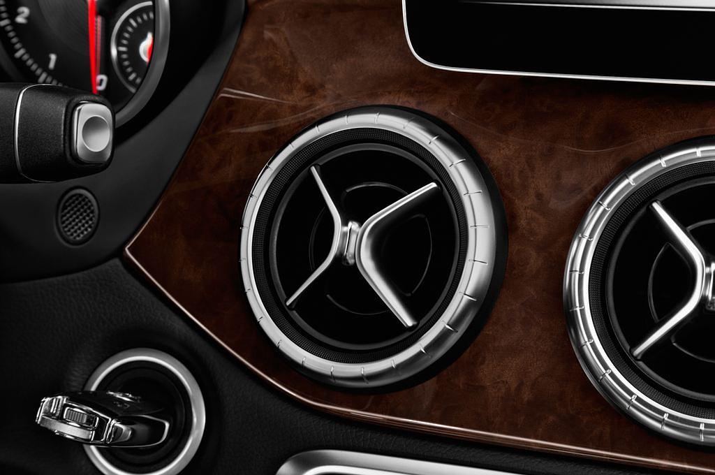 Mercedes CLA Coupe (Baujahr 2017) AMG Line 4 Türen Lüftung