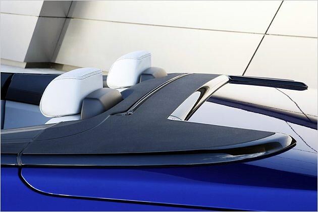 Macht Spaß: Die Heckscheibe lässt sich separat versenken