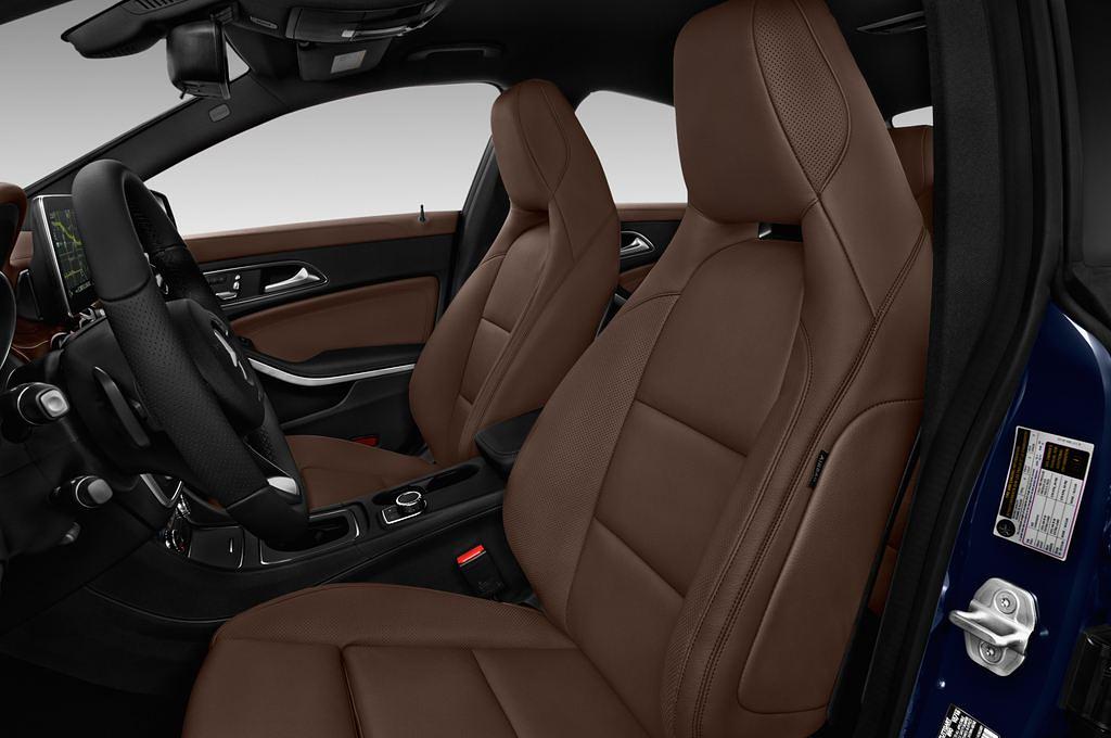 Mercedes CLA Coupe (Baujahr 2017) AMG Line 4 Türen Vordersitze