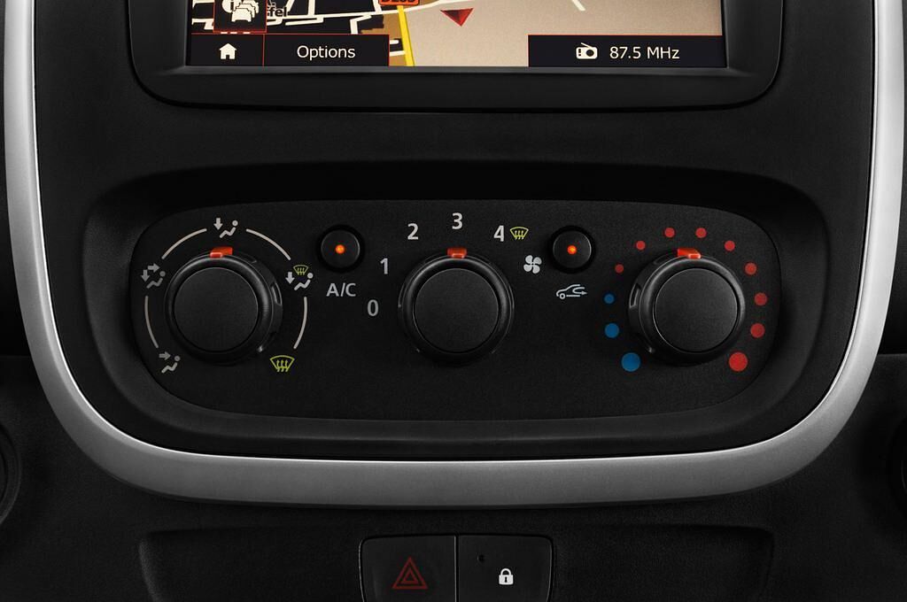 FIAT Talento (Baujahr 2017) Basis 4 Türen Temperatur und Klimaanlage