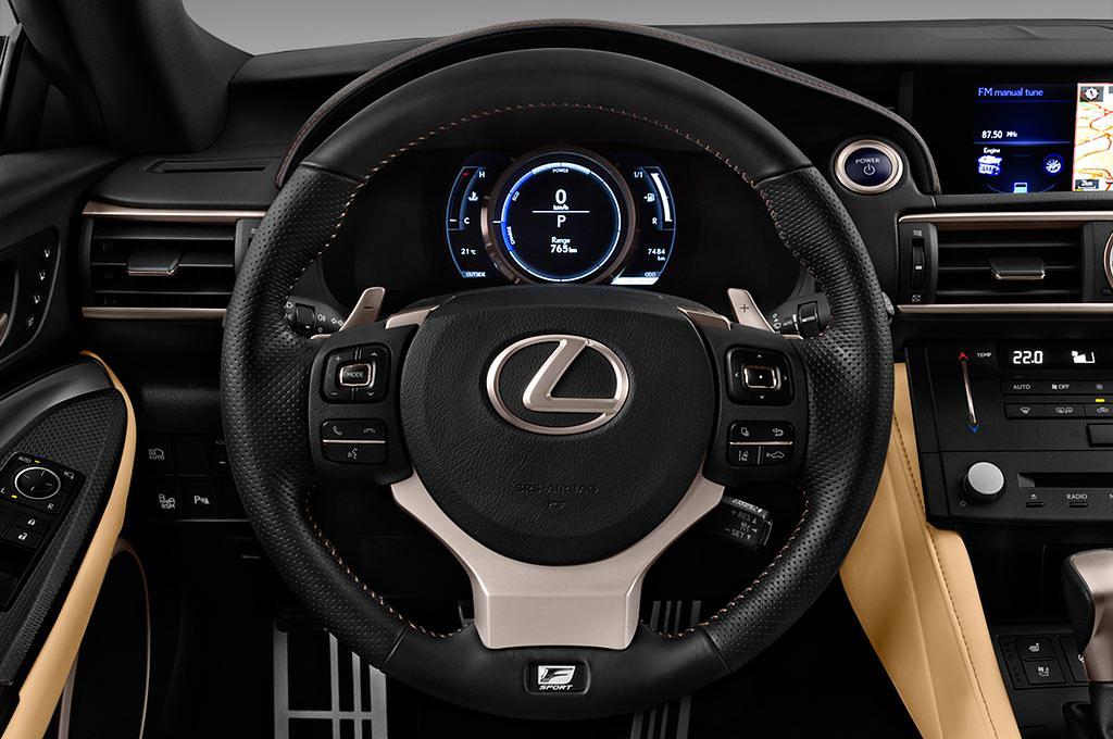 Lexus RC (Baujahr 2017) F Sport 2 Türen Lenkrad