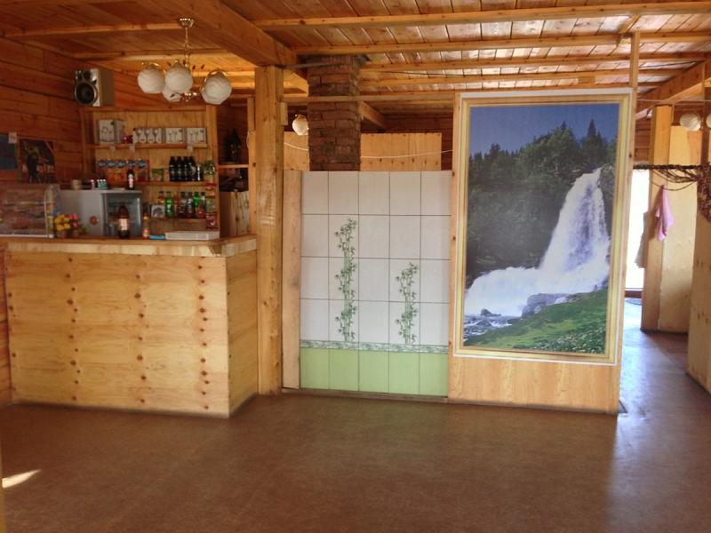 Die Gaststube ist rustikal eingerichtet