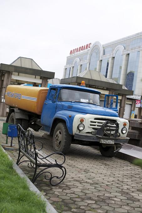 Ebenso wie die Tanklaster