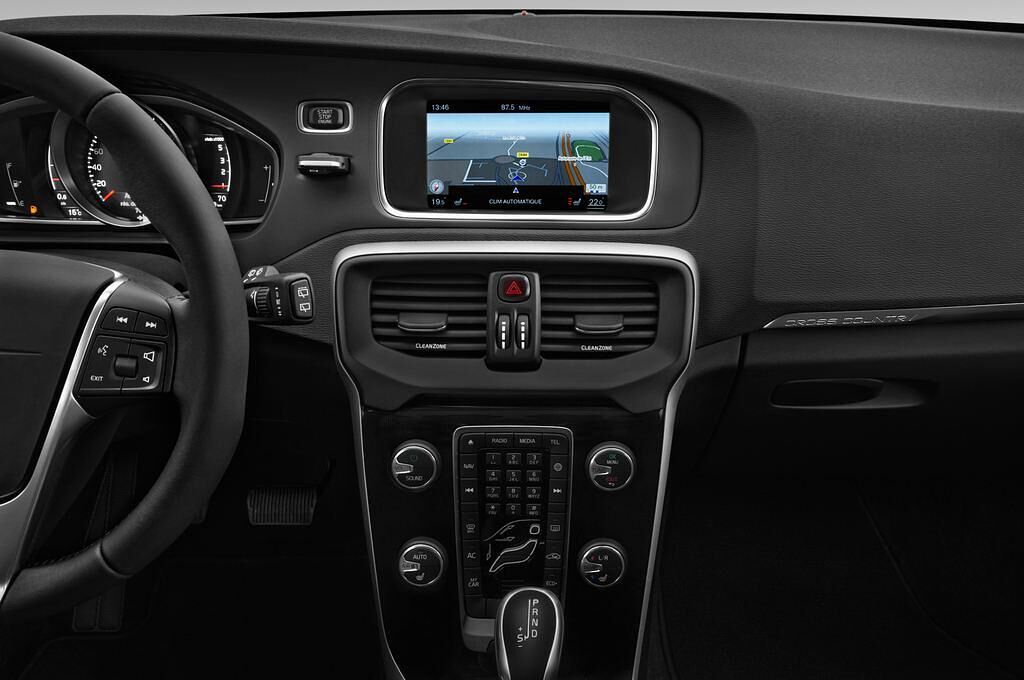 Volvo V40 Cross Country (Baujahr 2017) - 5 Türen Mittelkonsole