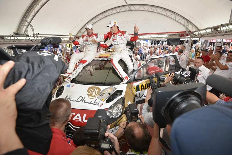 Rallye Deutschland-Gewinner Daniel Sordo im Ziel.