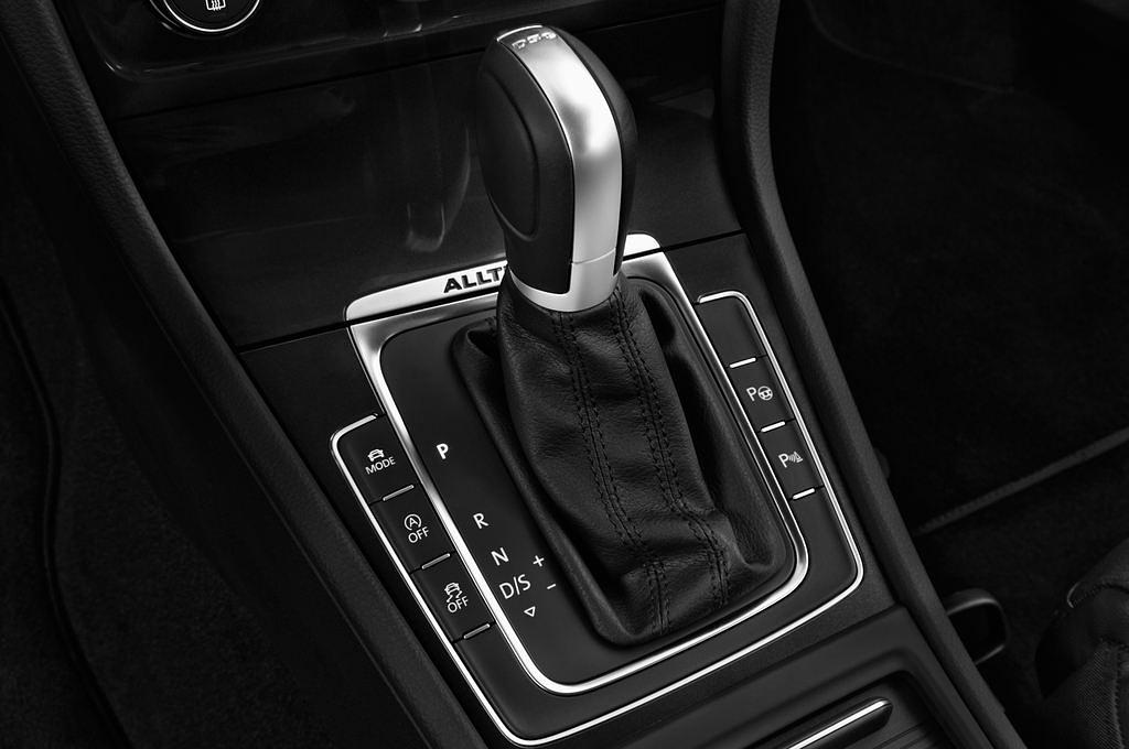 Volkswagen Golf Alltrack (Baujahr 2017) Alltrack 5 Türen Schalthebel