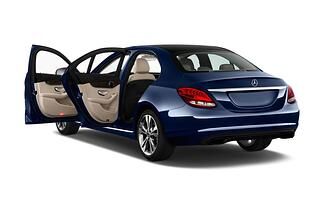 Mercedes C Class (Baujahr 2017) - 4 Türen Tür geöffnet