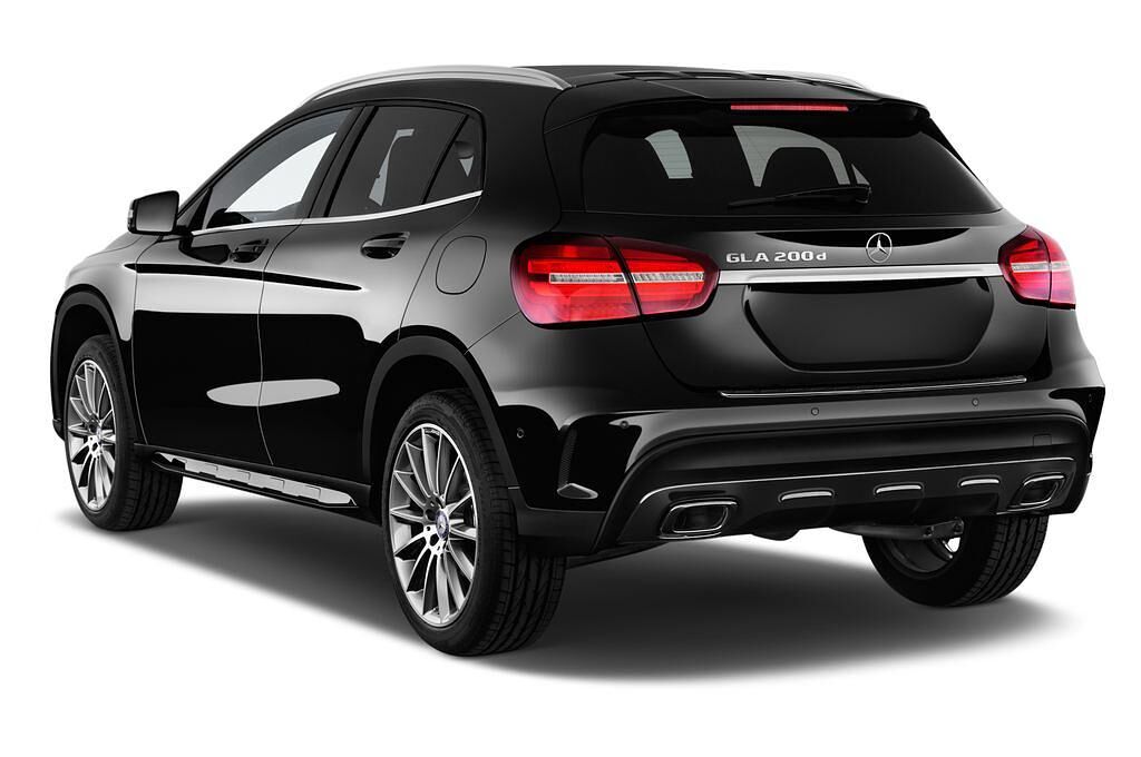 Mercedes GLA (Baujahr 2017) AMG Line 5 Türen seitlich hinten