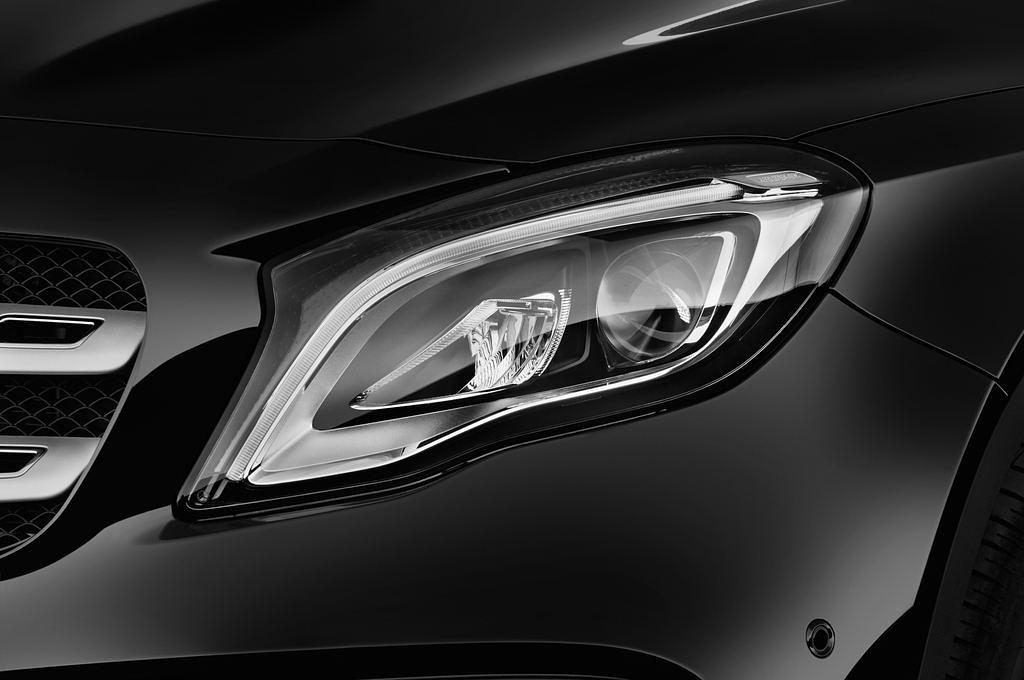 Mercedes GLA (Baujahr 2017) AMG Line 5 Türen Scheinwerfer