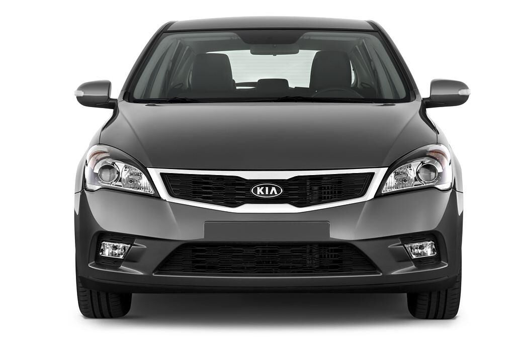 Kia cee'd (Baujahr 2011) Attract 5 Türen Frontansicht