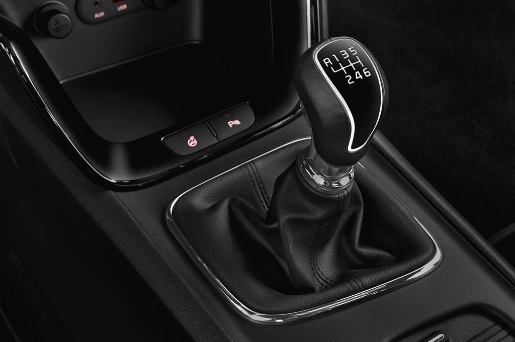 Kia cee'd (Baujahr 2013) Spirit 5 Türen Schalthebel