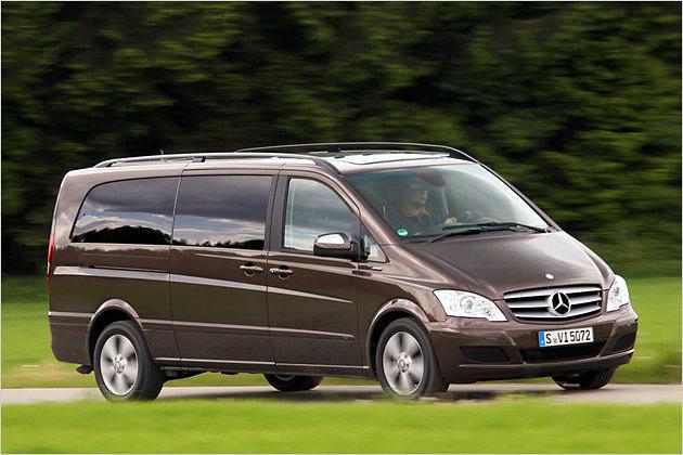 Im Mercedes Viano lässt es sich entspannt reisen