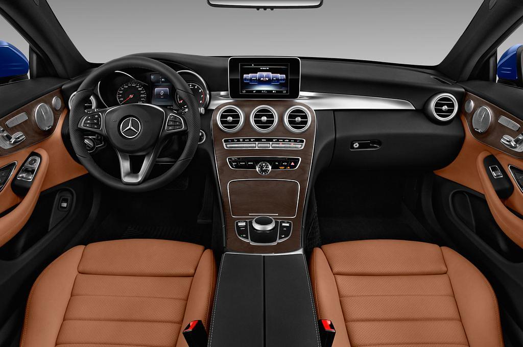 Mercedes C Class (Baujahr 2017) - 2 Türen Cockpit und Innenraum