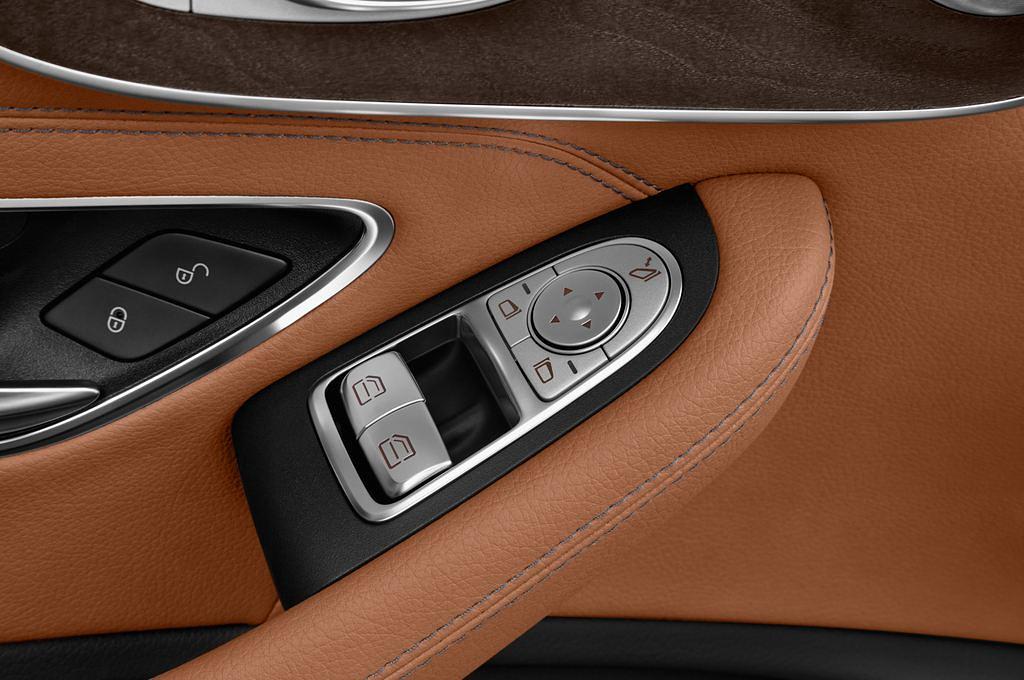 Mercedes C Class (Baujahr 2017) - 2 Türen Bedienungselemente Tür