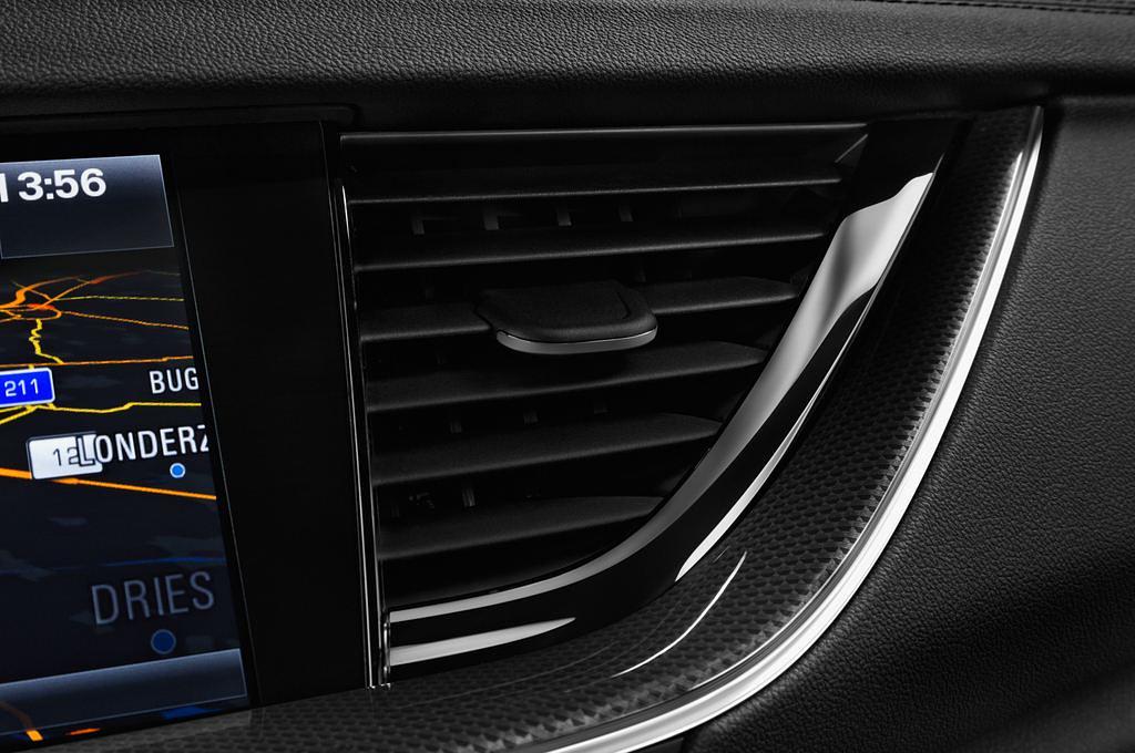 Opel Insignia Grand Sport (Baujahr 2017) Dynamic 5 Türen Lüftung