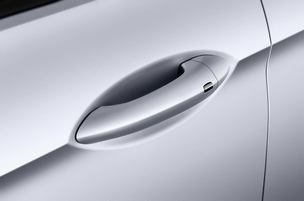 Opel Insignia Grand Sport (Baujahr 2017) Dynamic 5 Türen Türgriff