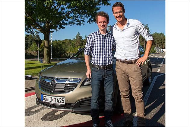 Auch BVB-Kapitän Sebastian Kehl drehte eine Runde mit unserem Redakteur - und zwar im neuen Insignia Country Tourer