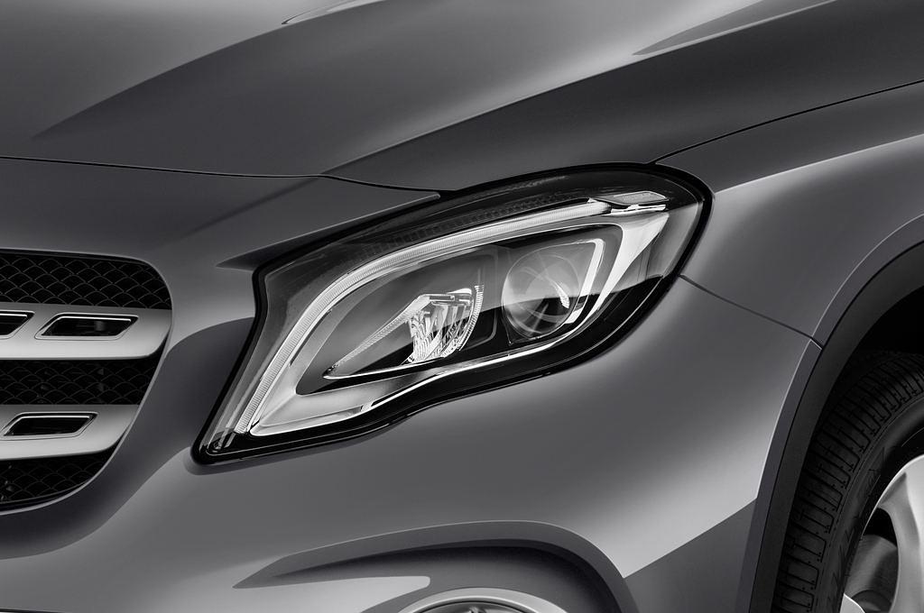 Mercedes GLA (Baujahr 2017) - 5 Türen Scheinwerfer