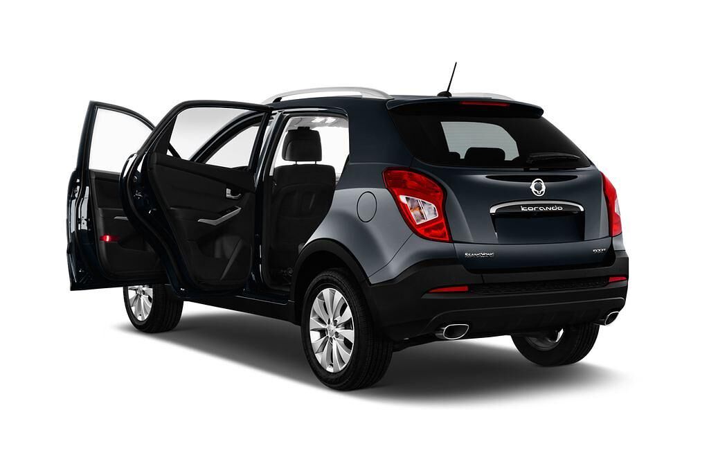 SsangYong Korando (Baujahr 2017) Quartz 5 Türen Tür geöffnet