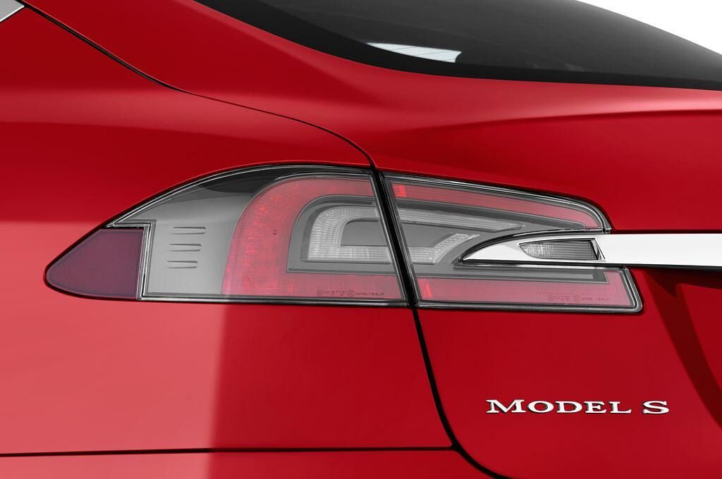 Tesla Model S (Baujahr 2017) 100D 5 Türen Rücklicht