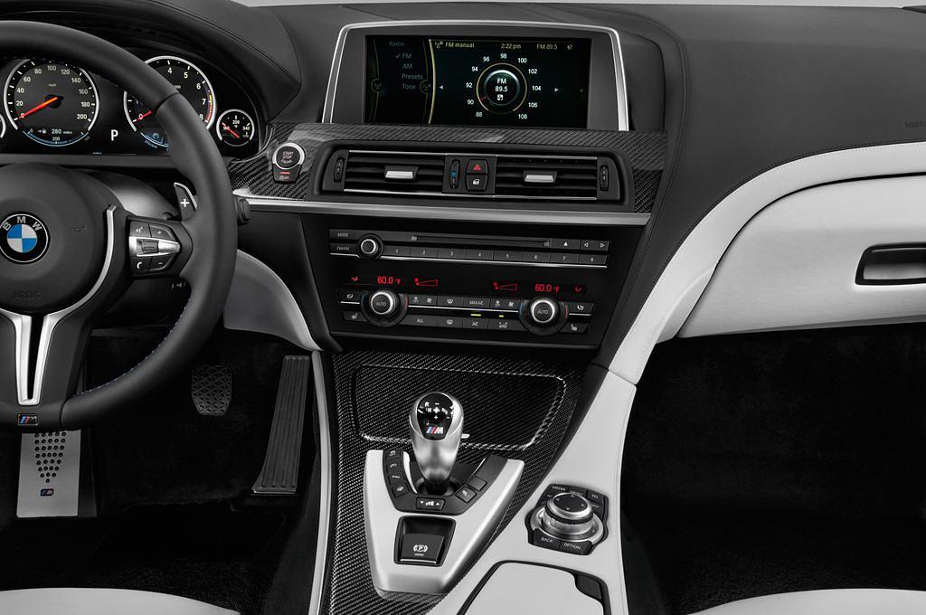 BMW M6 (Baujahr 2017) - 2 Türen Mittelkonsole