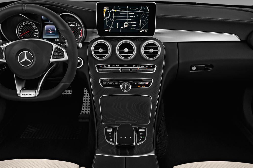 Mercedes C Class (Baujahr 2017) AMG C43 2 Türen Mittelkonsole