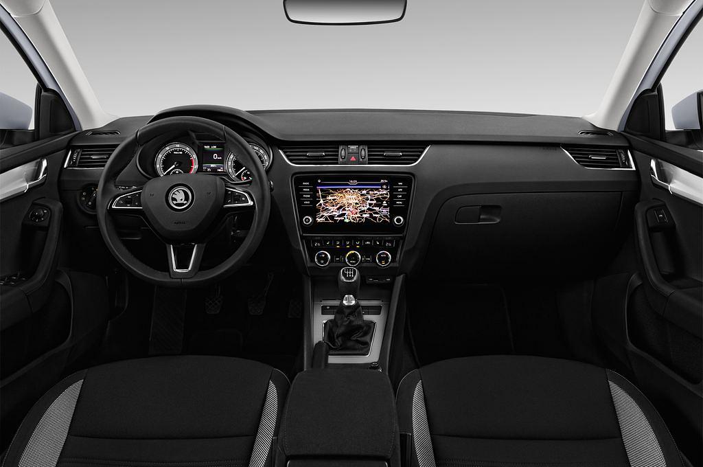 Skoda Octavia (Baujahr 2018) Ambition 5 Türen Cockpit und Innenraum