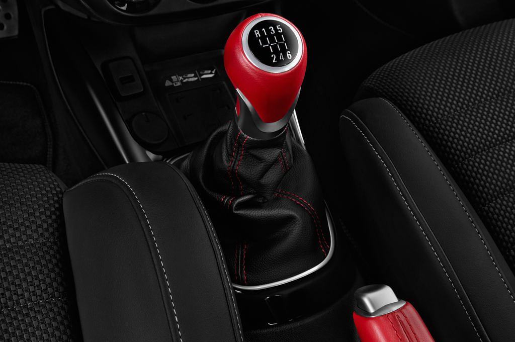 Opel Adam (Baujahr 2017) S 3 Türen Schalthebel