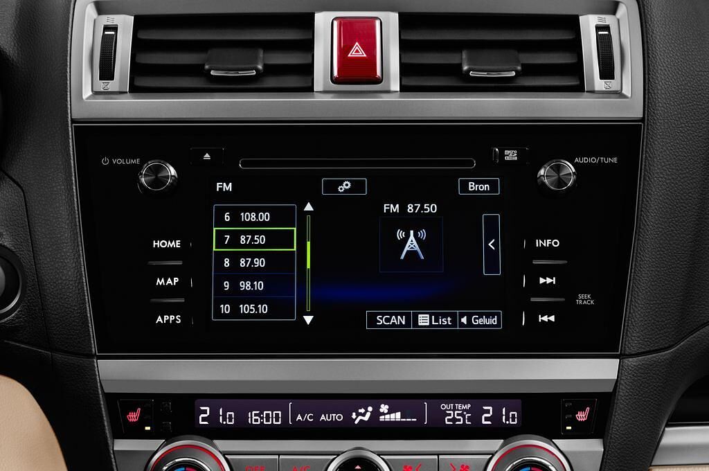 Subaru Outback (Baujahr 2017) Sport 5 Türen Radio und Infotainmentsystem