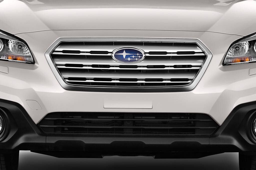 Subaru Outback (Baujahr 2017) Sport 5 Türen Kühlergrill und Scheinwerfer