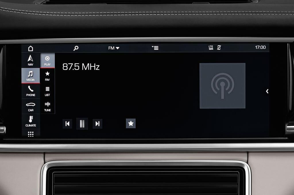 Porsche Panamera (Baujahr 2018) 4 E-Hybrid 4 Türen Radio und Infotainmentsystem