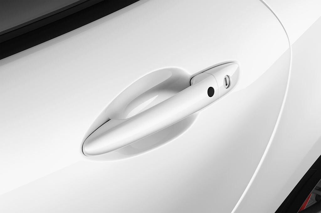 Mazda MX-5 RF (Baujahr 2017) Sports-Line 2 Türen Türgriff