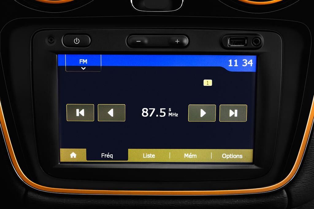 Dacia Dokker (Baujahr 2017) Stepway Celebration 5 Türen Radio und Infotainmentsystem