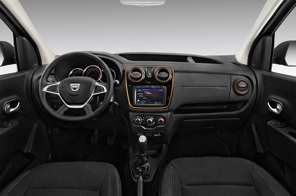 Dacia Dokker (Baujahr 2017) Stepway Celebration 5 Türen Cockpit und Innenraum