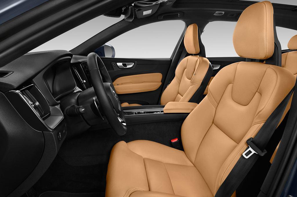 Volvo XC60 (Baujahr 2018) Inscription 5 Türen Vordersitze