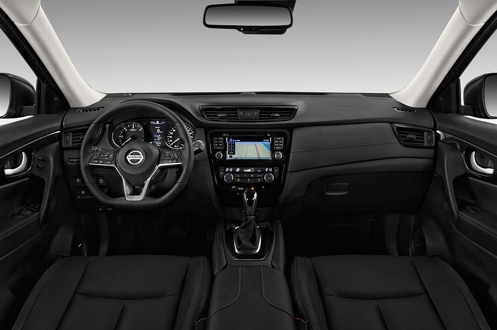 Nissan X-Trail (Baujahr 2018) Tekna 5 Türen Cockpit und Innenraum