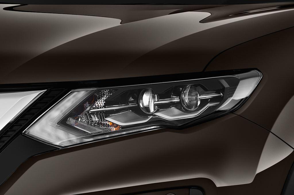 Nissan X-Trail (Baujahr 2018) Tekna 5 Türen Scheinwerfer