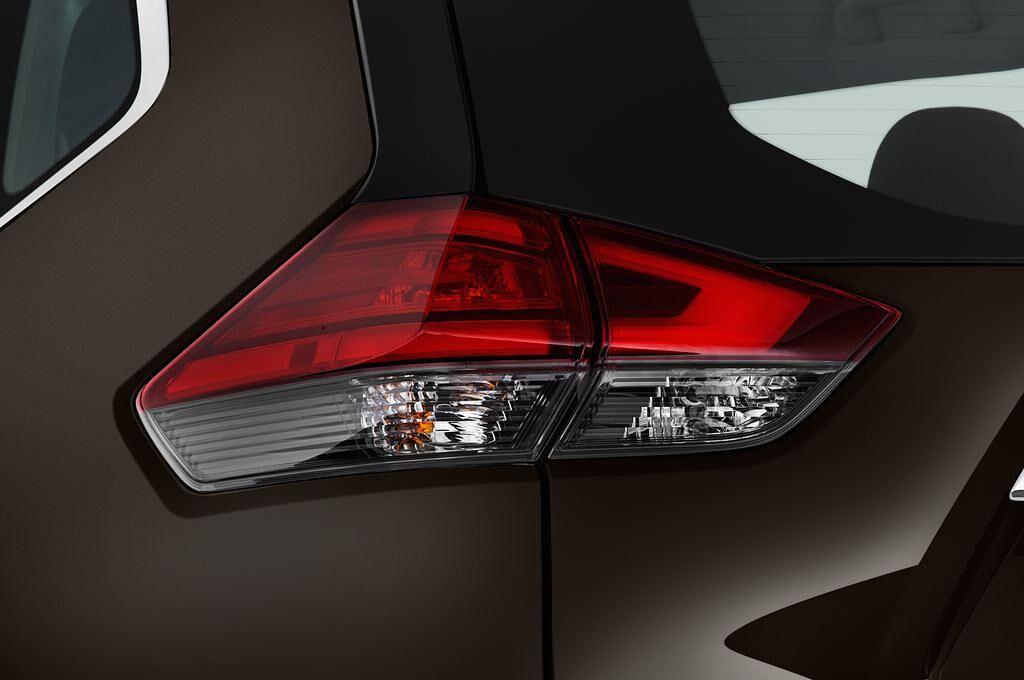 Nissan X-Trail (Baujahr 2018) Tekna 5 Türen Rücklicht