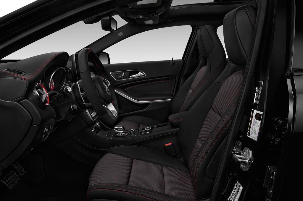 Mercedes GLA (Baujahr 2018) AMG 45 5 Türen Vordersitze