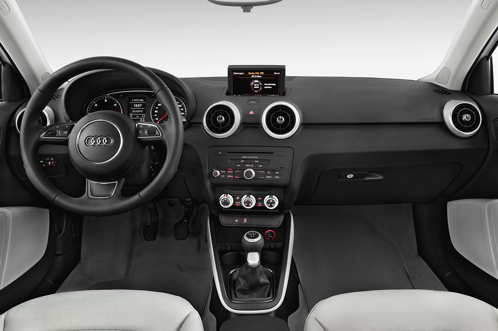 Audi A1 Sportback (Baujahr 2012) Ambition 5 Türen Cockpit und Innenraum