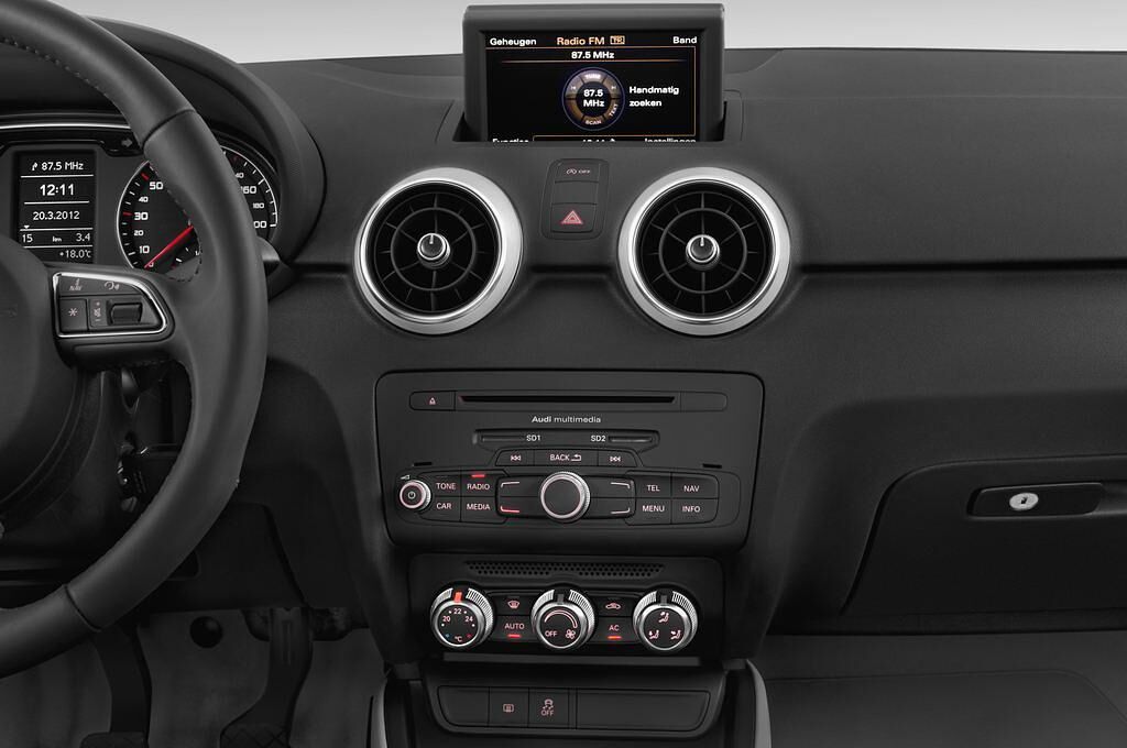 Audi A1 Sportback (Baujahr 2012) Ambition 5 Türen Mittelkonsole