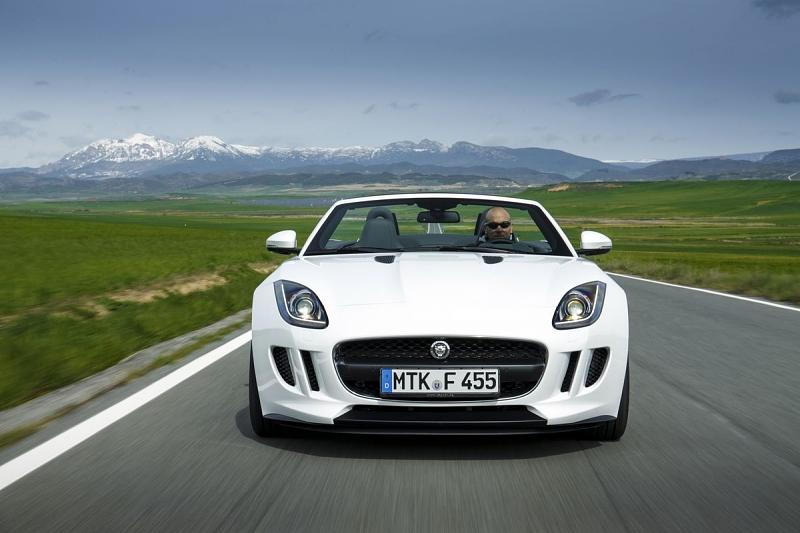 Die Front mit den Haifisch-Kiemen ist ansehnlich