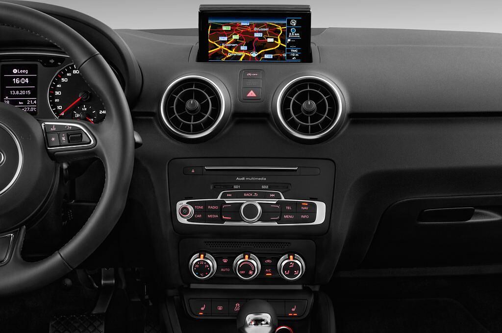 Audi A1 Sportback (Baujahr 2016) - 5 Türen Mittelkonsole