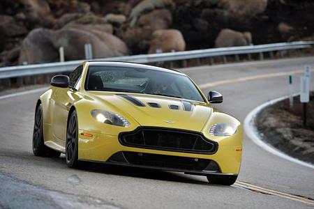 Aston Martin V12 Vantage S - Brutal schön