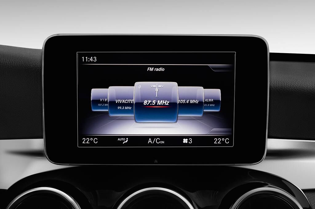 Mercedes C Class T-Modell (Baujahr 2018) Avantgarde 5 Türen Radio und Infotainmentsystem