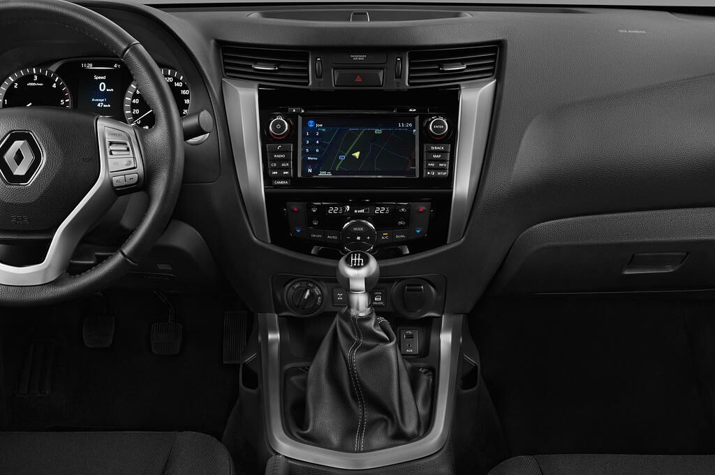 Renault Alaskan (Baujahr 2018) - 4 Türen Mittelkonsole
