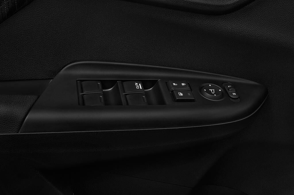 Honda Jazz (Baujahr 2018) Elegance 5 Türen Bedienungselemente Tür