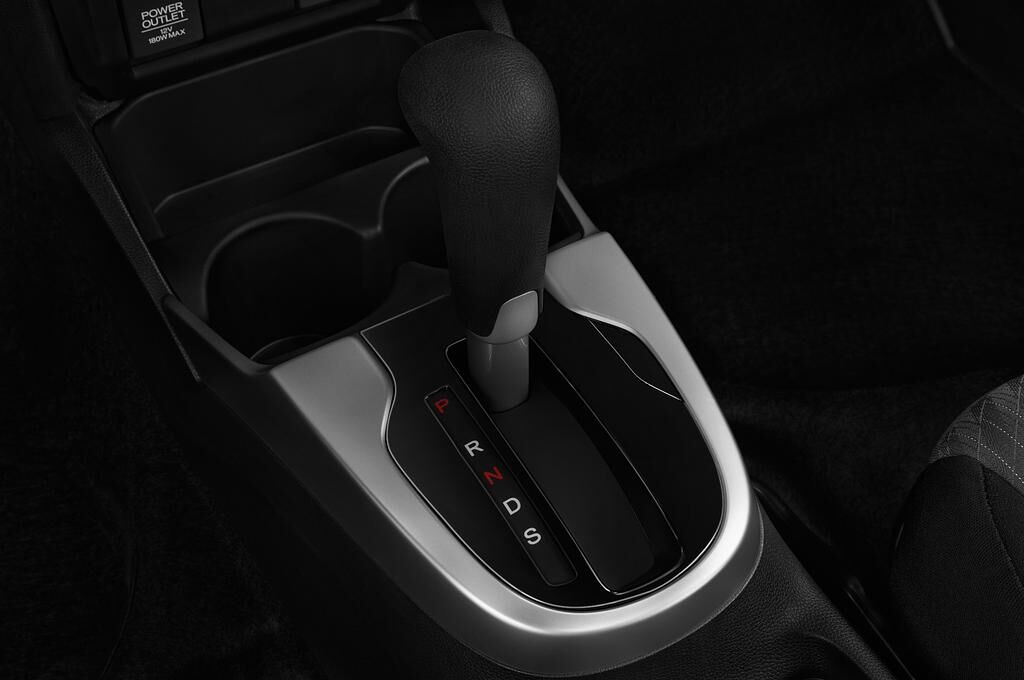 Honda Jazz (Baujahr 2018) Elegance 5 Türen Schalthebel